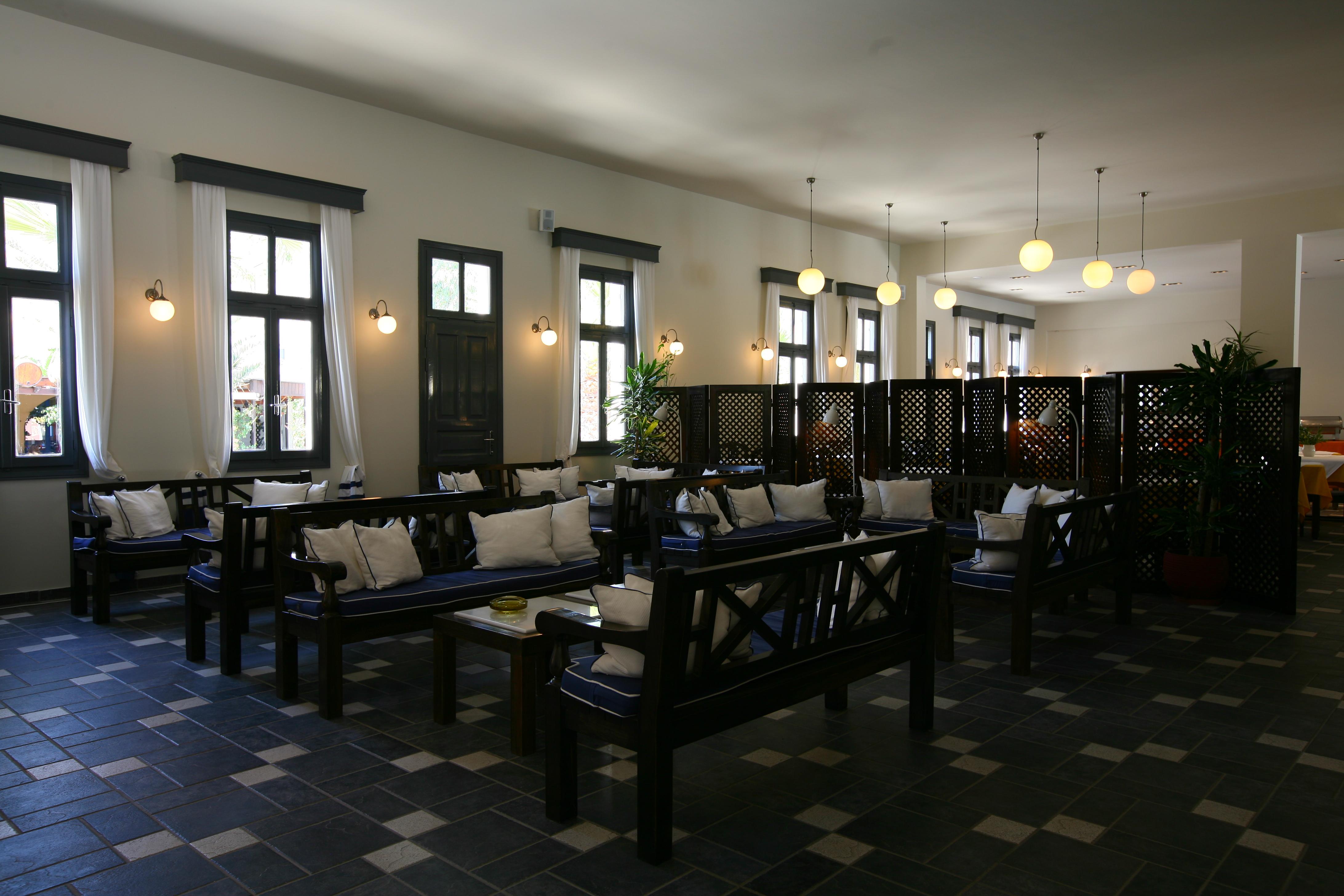 Rose Bay Hotel คามารี ภายนอก รูปภาพ