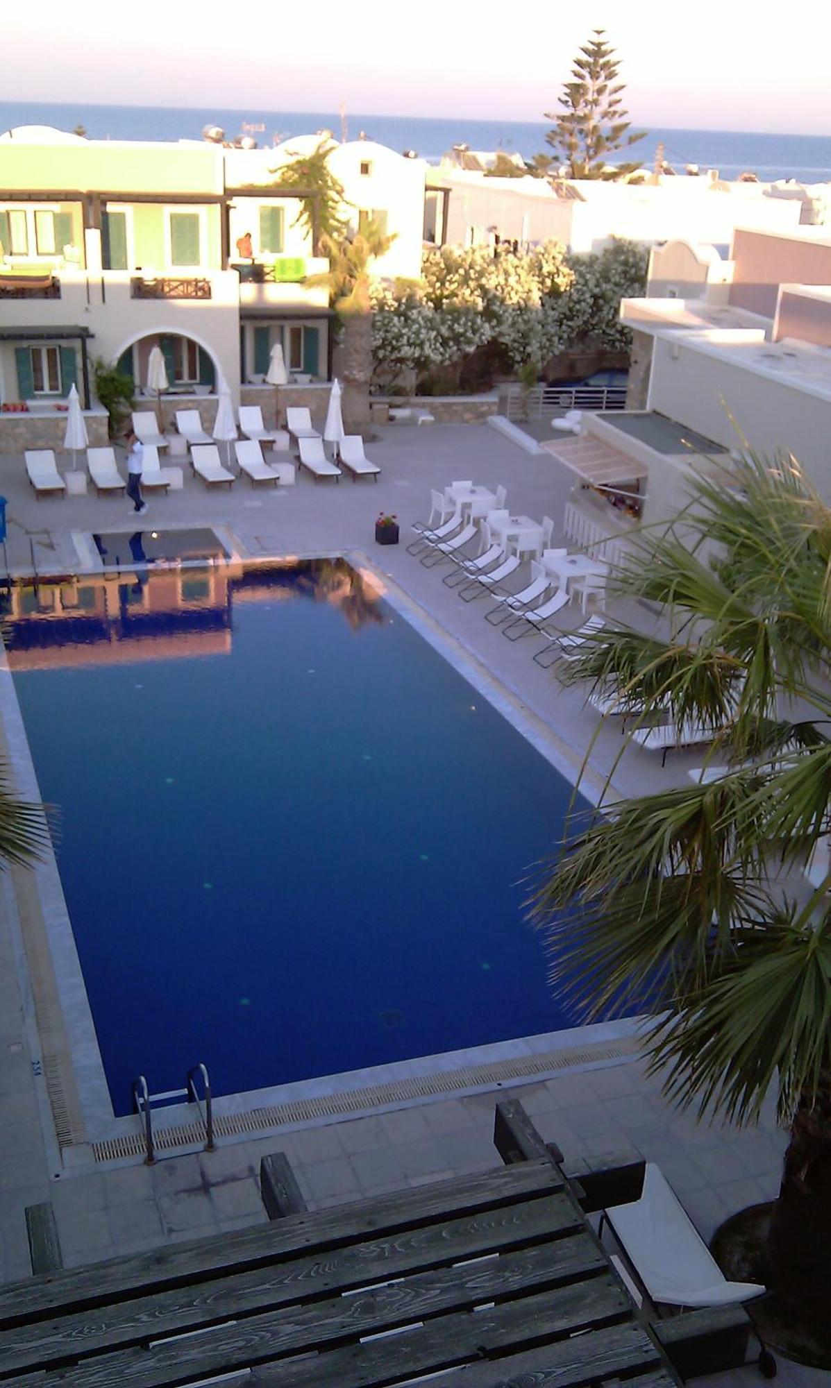 Rose Bay Hotel คามารี ภายนอก รูปภาพ