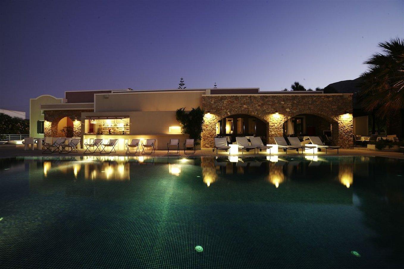 Rose Bay Hotel คามารี ภายนอก รูปภาพ