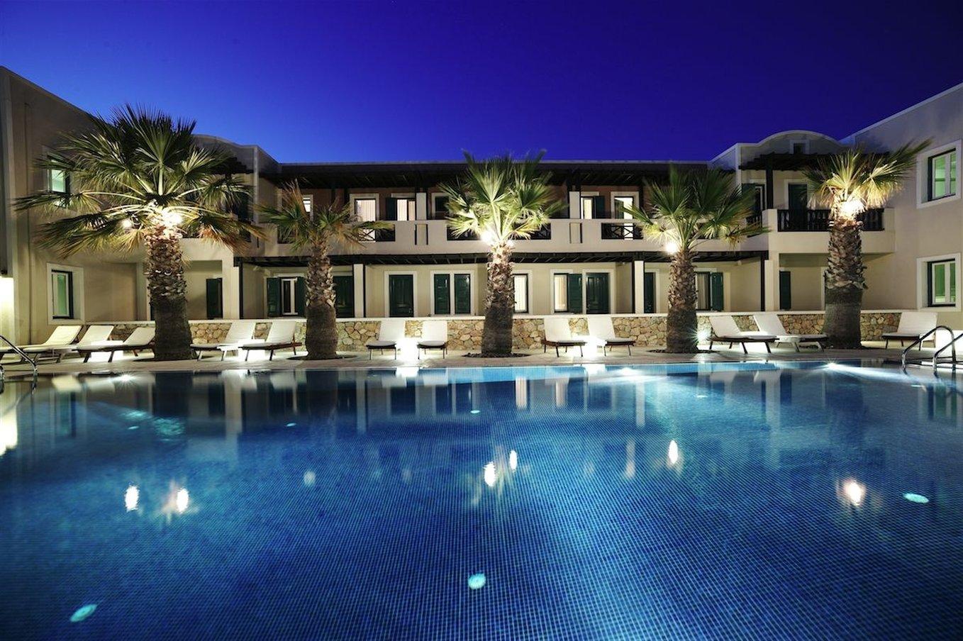 Rose Bay Hotel คามารี ภายนอก รูปภาพ